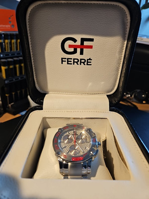 GF FERRE Herrenarmbanduhr-Chronometer 