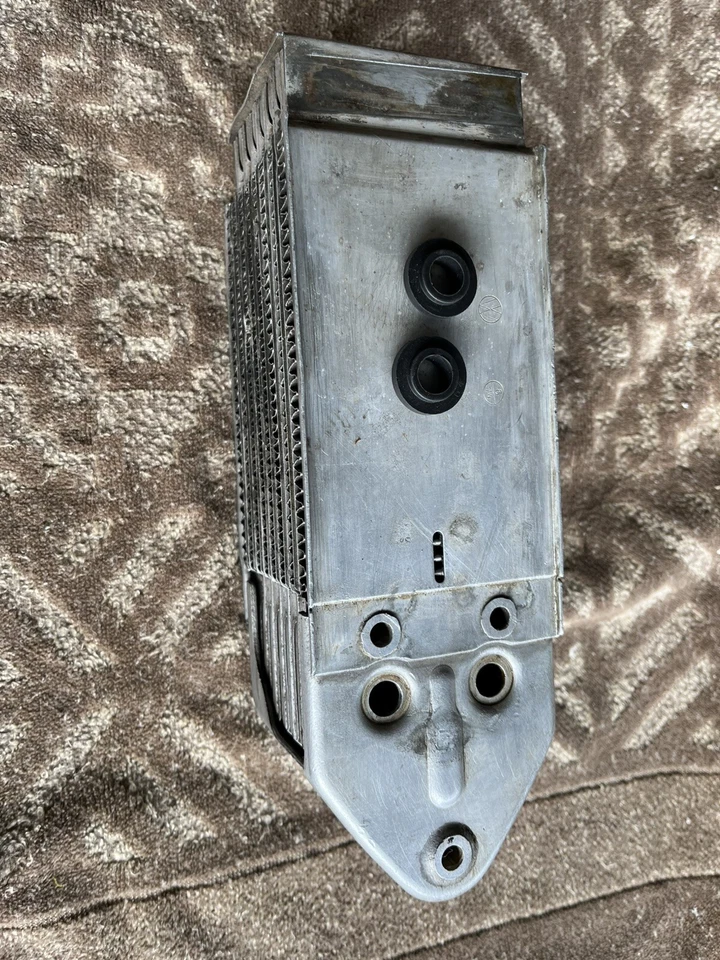 Enfriador de aceite VW Bus tipo 4 Porsche 914 fabricante original alemán limpio probado a presión Foto 4 de 4
