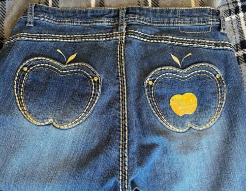 Women’s Apple Bottom Jeans Top Of The Pickings Gold Apple Emblem Low Rise VNTG - Picture 1 of 5