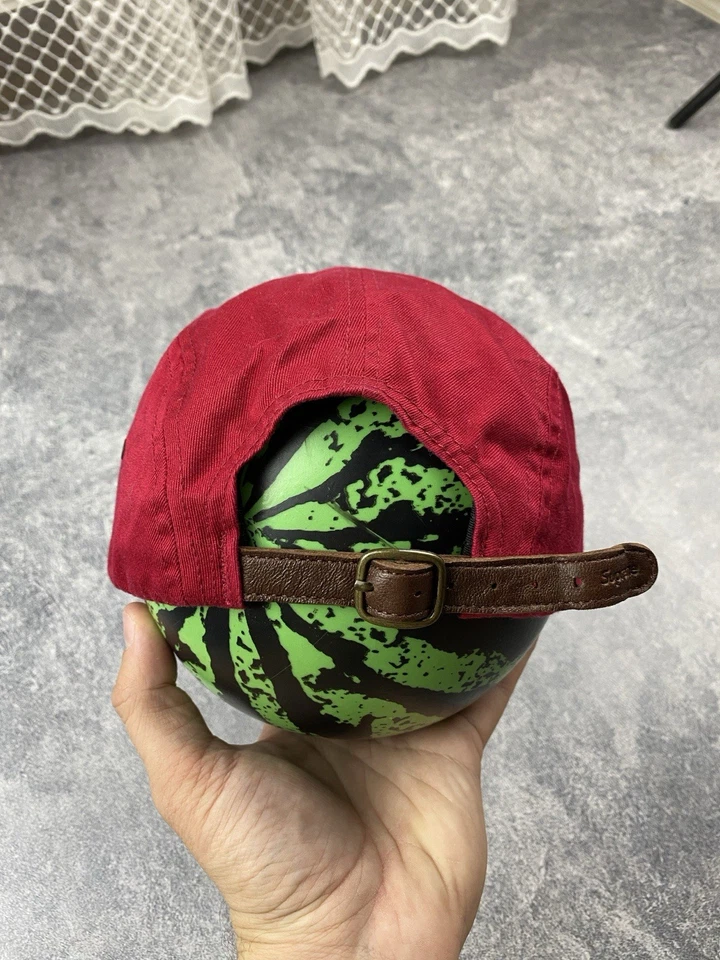 Supreme Rojo 5 Paneles Hecho en EE. UU. Gorra Ajustable Cinturón de Cuero Foto 2 de 4