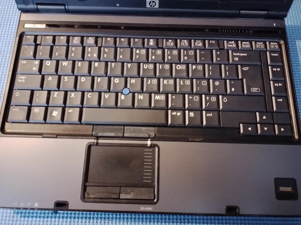 Ordinateur portable vintage HP Compaq 6910p, pour pièces ou à réparer - Photo 2/4