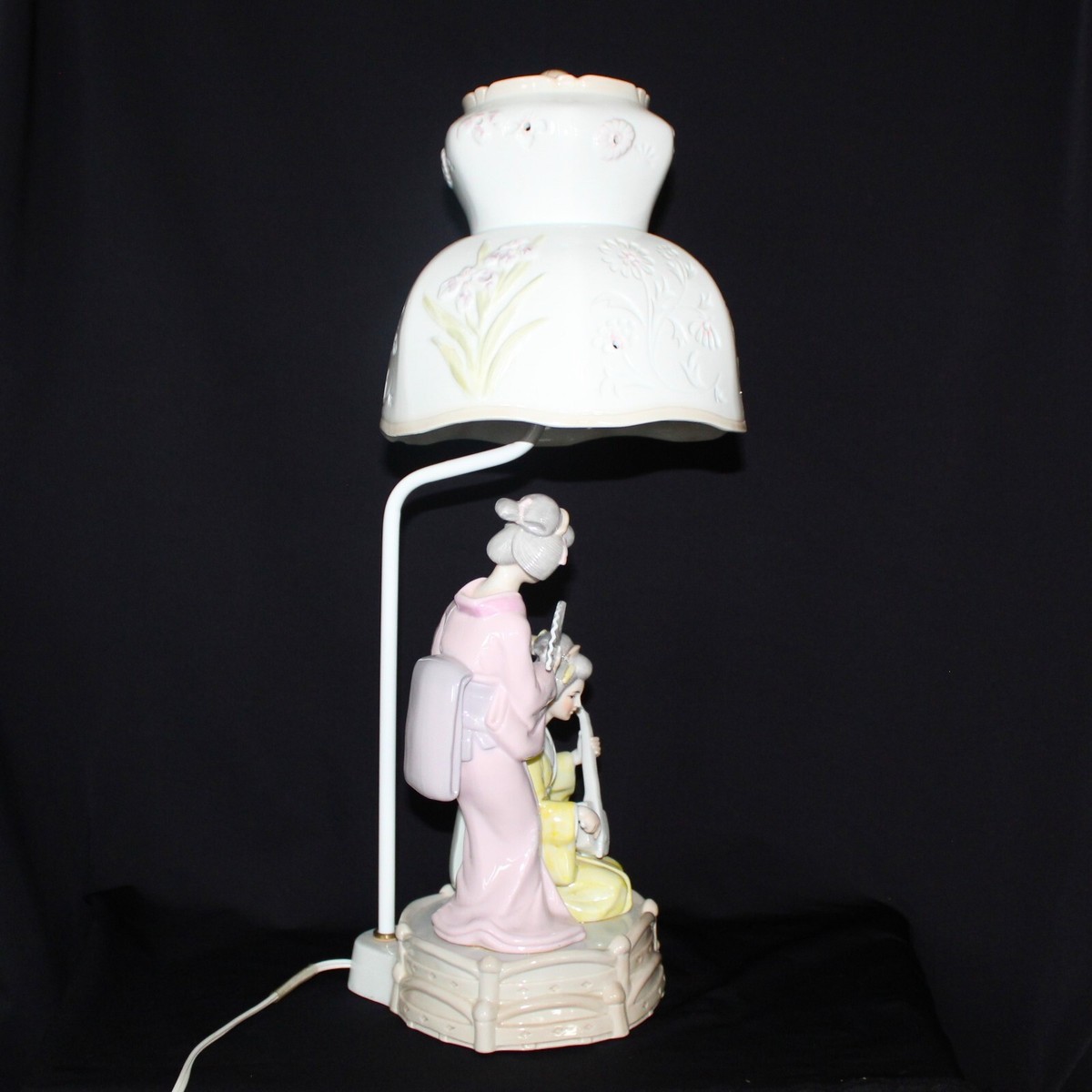 Vintage MCM Porcelain Geisha Table Lamp by Ardalt Lenwile Hand