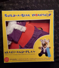 Make and Play - Build A Bear Workshop 2009 - opened box, as pictured.