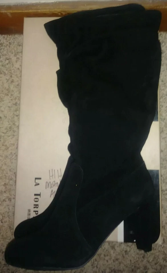 Lo último en Hollywood Botas de Gamuza Negras con Cremallera Tacón Alto hasta la Rodilla Talla 9 Foto 2 de 4