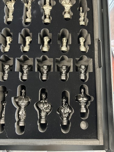 SET SCACCHI STREET FIGHTER 25° ANNIVERSARIO DA COLLEZIONE IN SCATOLA LEGGI - Foto 12 di 20