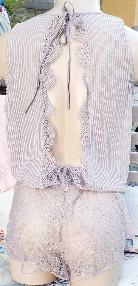 Macacão de pelúcia Victorias Secret raro vintage L listrado cinza claro blusa de renda macacão - Imagem 3 de 4