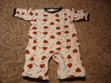 Chicago Bears Reebok 3/6 month snap one piece romper sleeper NFL football white