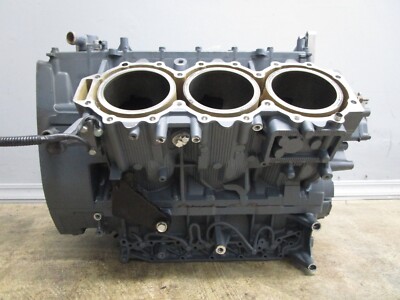 Yamaha 200 HP 2 Stroke V6 Cylinder Crankcase PN 60v-15100-02 Yamaha 200 HP 2 Stroke V6 Cylinder Crankcase PN 60v-15100-02