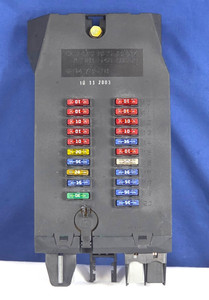 2002 - 2006 Mercedes Dodge Sprinter 2500 3500 Column Mounted Fuse Box 9015400150