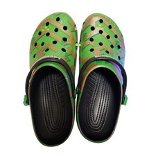 CROCS Minecraft Classic Clogs Mens 12 Pixelated Green Brown Camo New