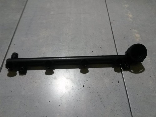 Renault Megane 1999 Fuel injector rail (injectors)(Fuel distributo #28186-47