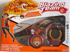 NIB Yo-Yo Blazing Team Masters of Yo Kwon Do Blazing Tiger Hero Battle Set