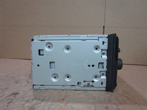 99 00 01 02 Infiniti QX4 Radio Stereo CD Cassette Player Receiver pn-2261f - Picture 2 of 5