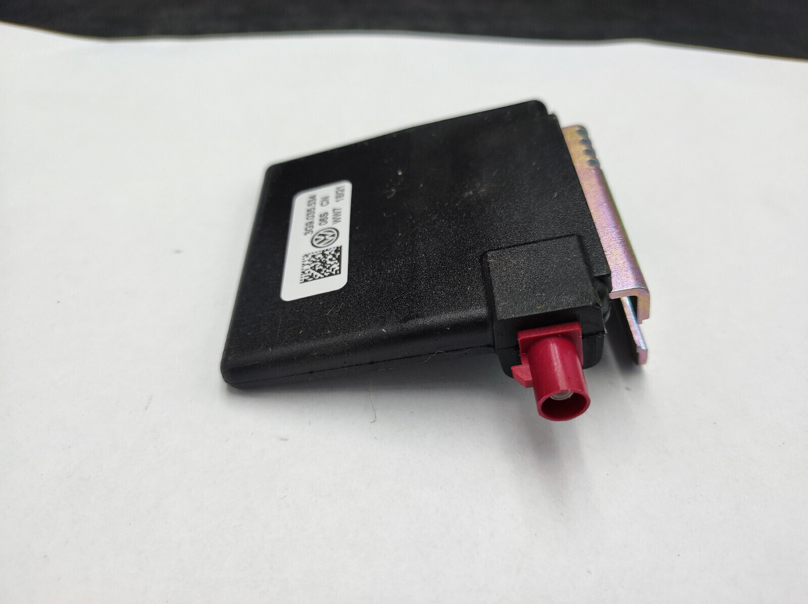 NEU + Original Volkswagen VW Audi Skoda Seat Antennenverstärker 