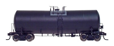Intermountain 19,600 gallon tankcar all black no data NEW!  HO Scale
