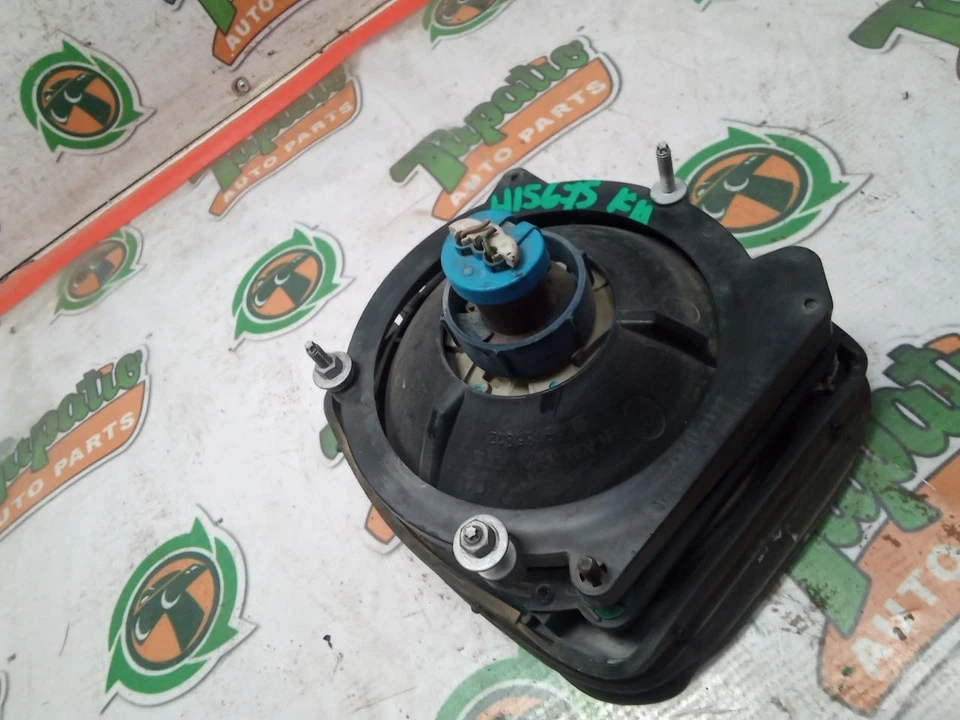 Passenger Right Headlight Fits 03-09 HUMMER H2 3804299 - Image 2 of 3