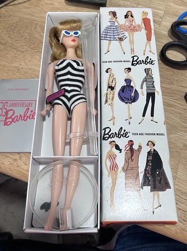 Mattel Barbie 1959 Reproduction Barbie Doll With Retro Reproduction Box (rc)