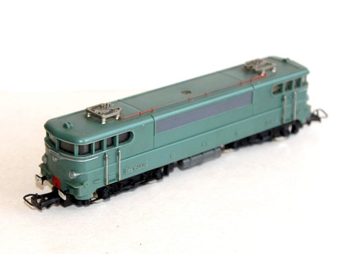 HORNBY HO 6380 LOCOMOTIVE MOTRICE ELECTRIQUE SNCF BB 16009 MOTEUR + ECLAIRAGE OK | Zustand: Occasion