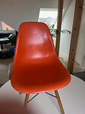 Original Eames  Herman Miller Side Chair Fiberglas DSW orange