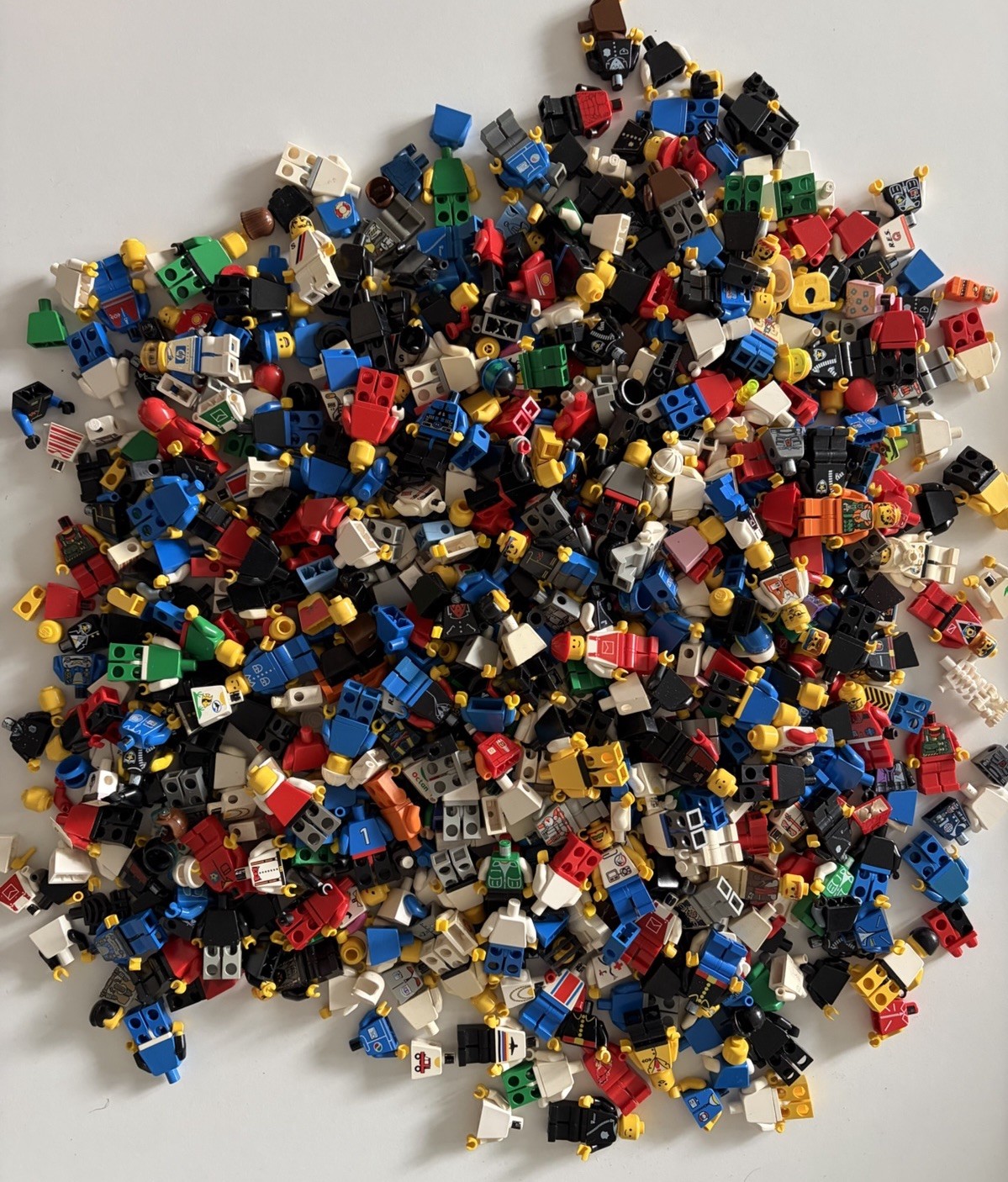 LEGO Minifiguren Bundle ca. 1095g – viele Figuren & Parts