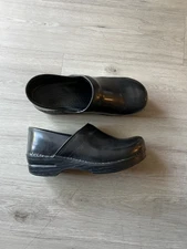 Dansko black nursing shoes sz 41