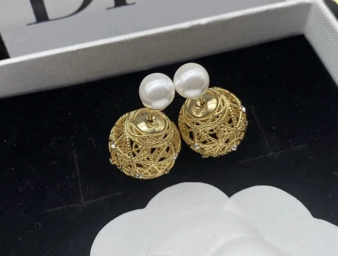 Boucles d'oreilles Christian Dior Mise En Dior Tribales cannage or tribal perle