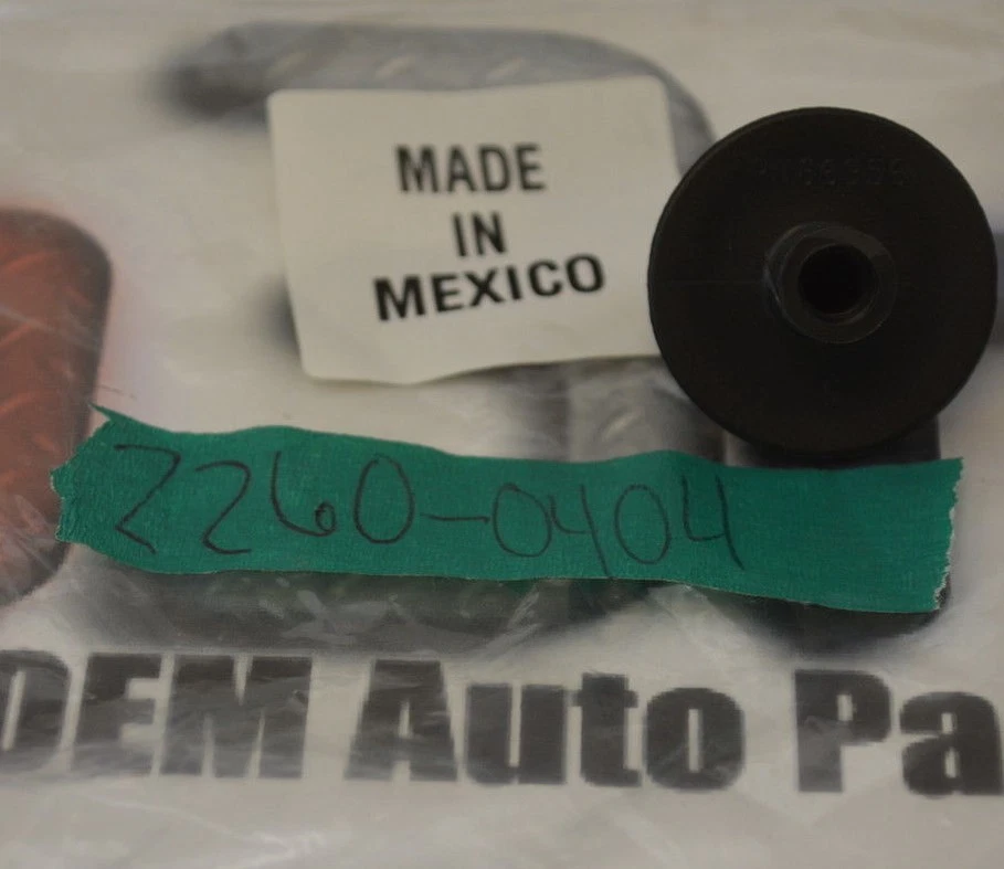 Chevrolet Buick GMC Cadillac 1992-2015 maletero red de carga retenedor gancho tuerca nuevo OEM Foto 3 de 3