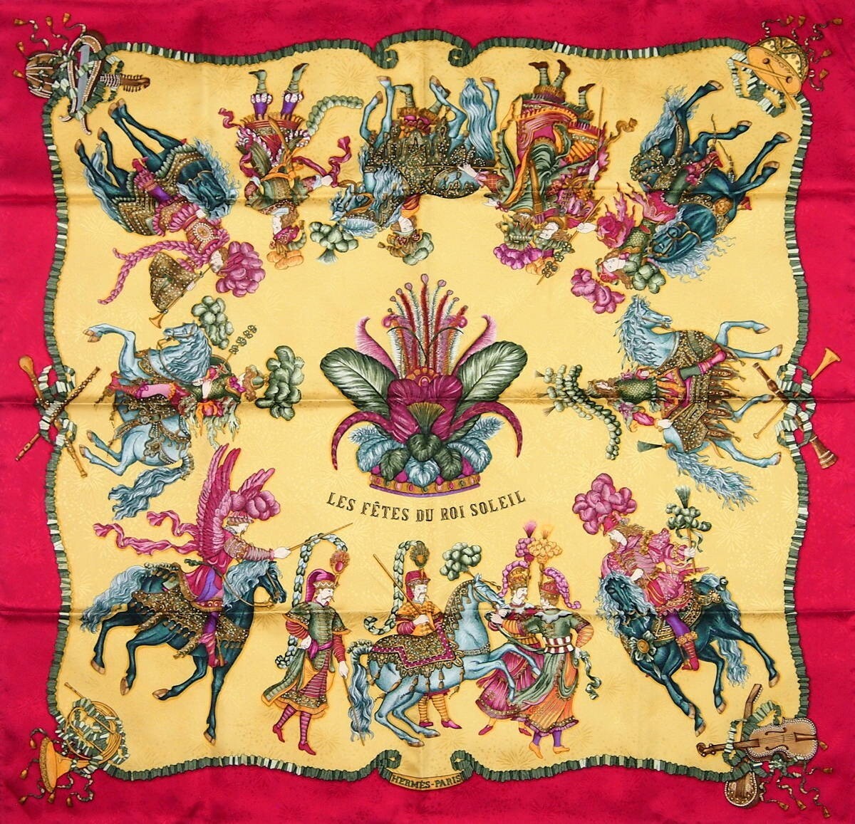 エルメス スカーフ カレ90 LES FETES DU ROI SOLEIL HERMES エルメス スカーフ カレ90 LES FETES DU ROI SOLEIL 太陽