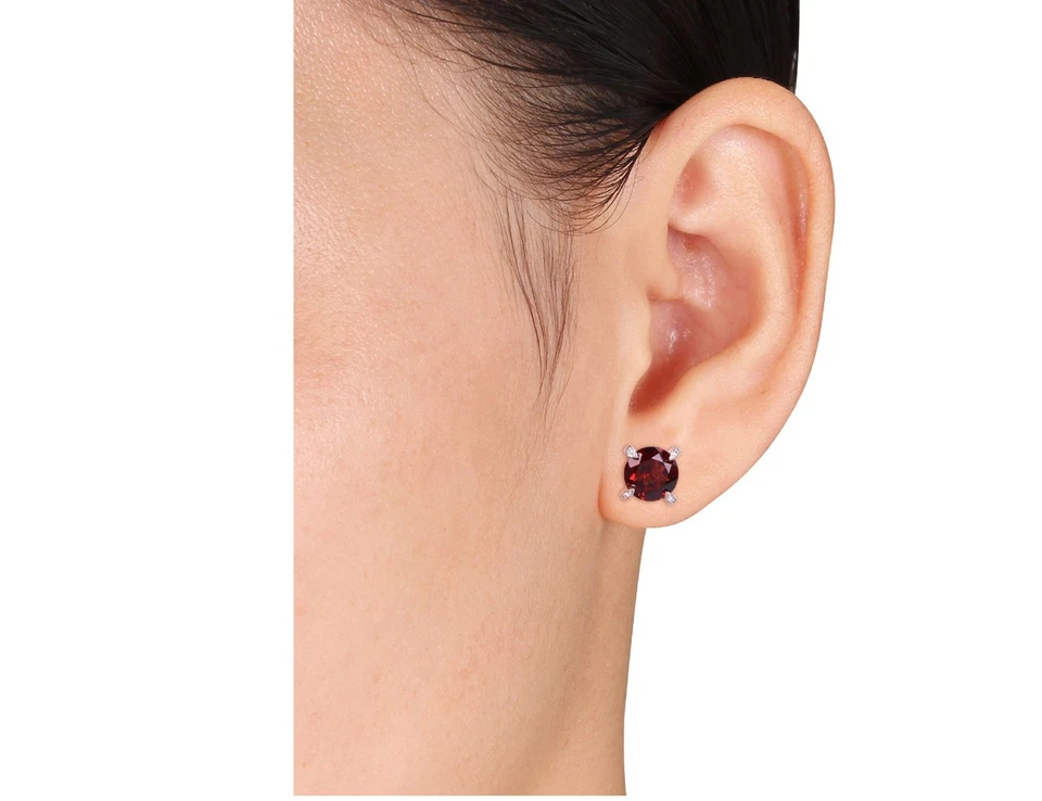 Aretes solitarios granate de oro rosa de 10 quilates de 4,00 quilates (ctw) Foto 2 de 4