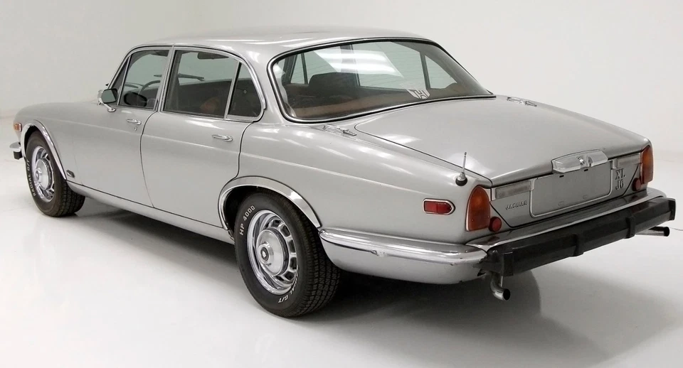 KIT DE MONTAJE DE PARACHOQUES Y BISAGRA DE CAPÓ JAGUAR EUROPEO - XJ6 XJ6C XJ12C 1974-1987 - WOW Foto 4 de 4