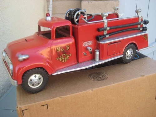 1957 tonka fire truck  pumper  hydrant ladder hoses HTF  CLEAN