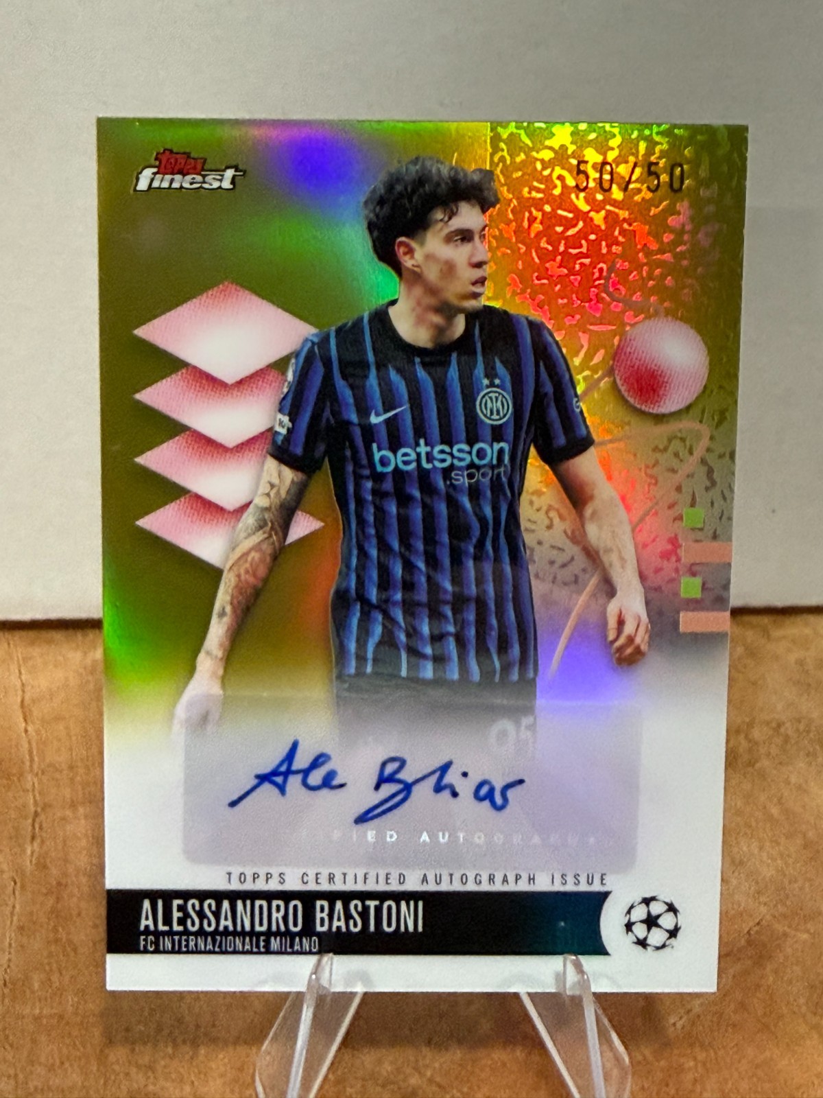 2025/26 Topps Finest UEFA Alessandro Bastoni Auto True Gold Refractor 50/50