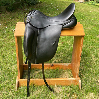 Trilogy Debbie McDonald Dressage Saddle 18in XW Tree Black