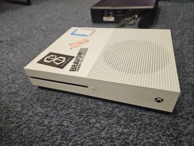 Microsoft Xbox One S 500GB - White