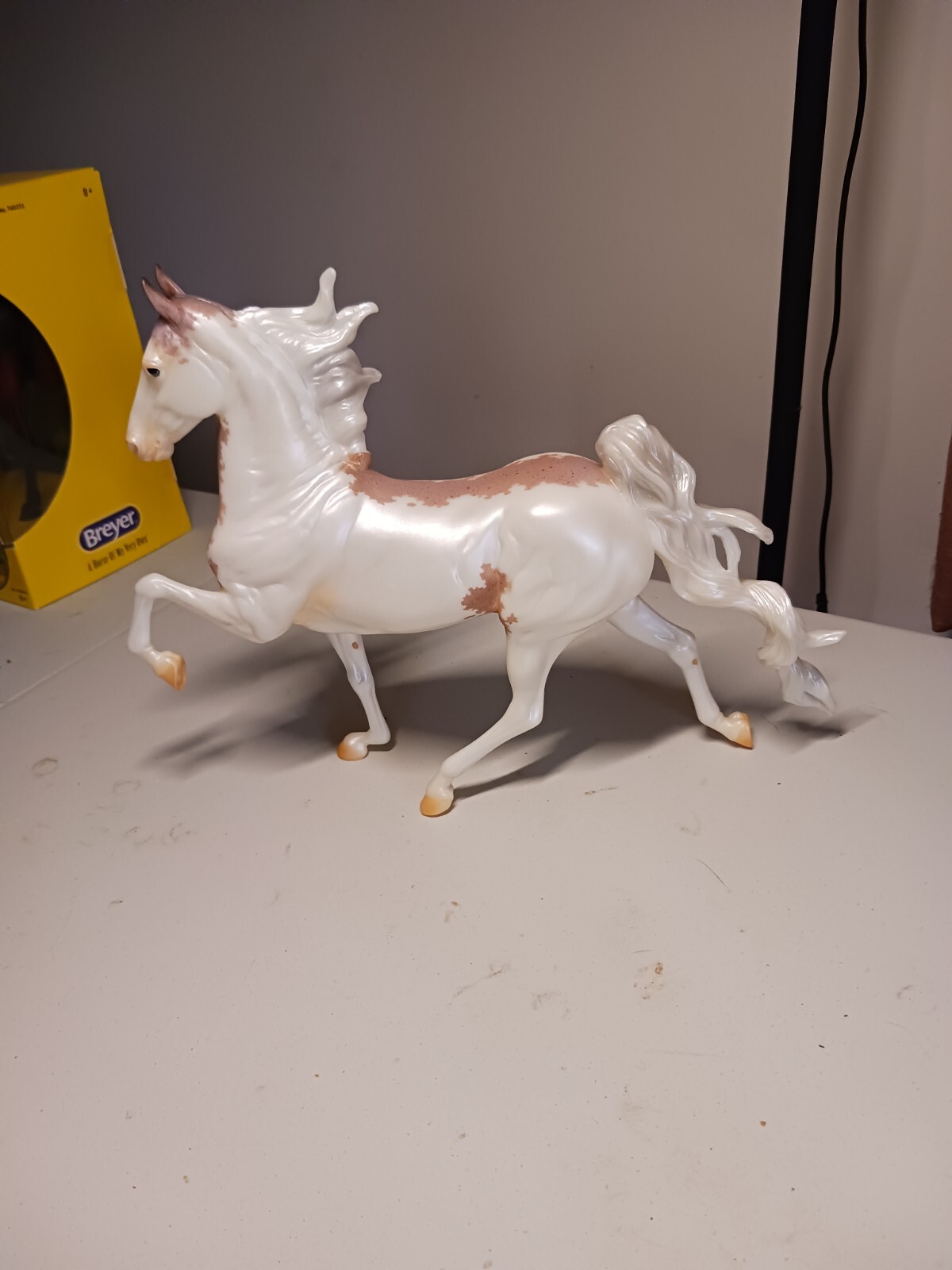 Breyer Breyerfest Stagecoach Surprise Matte Roan Pinto Saddlebred