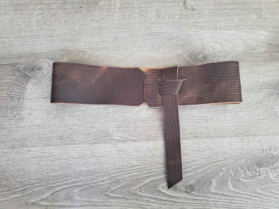 Cinturón de cuero vintage en relieve, cinturones anchos envolventes para mujer, cinturón de faja de moda Foto 2 de 4