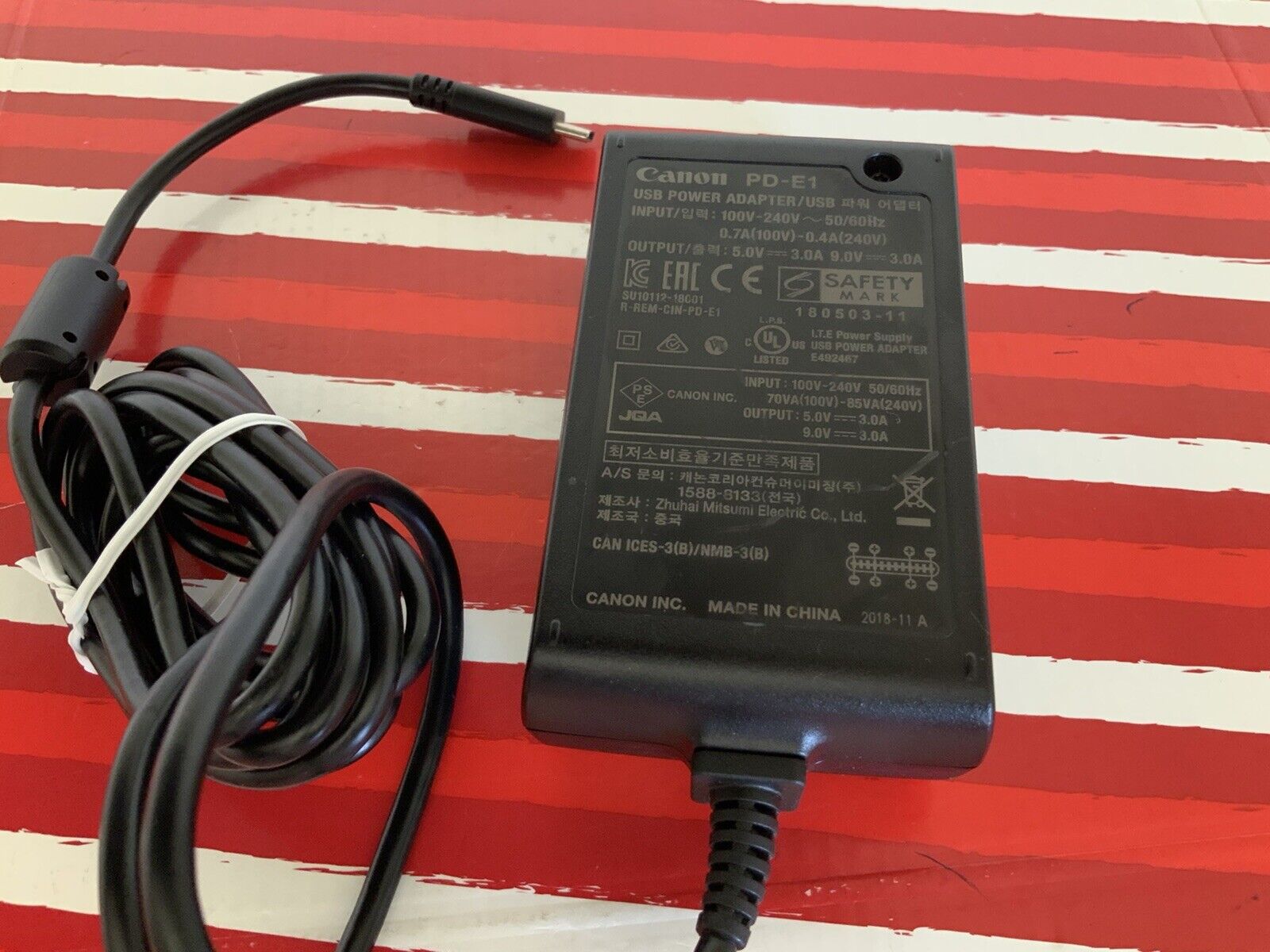 Canon PD-E1 USB Power Adapter Output-5.0V-3.0A/9.0V-3.0A