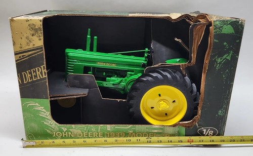 1939 John Deere Model B Narrow Front Tractor By Scale Models / Ertl 1/8 Scale - Picture 22 of 22