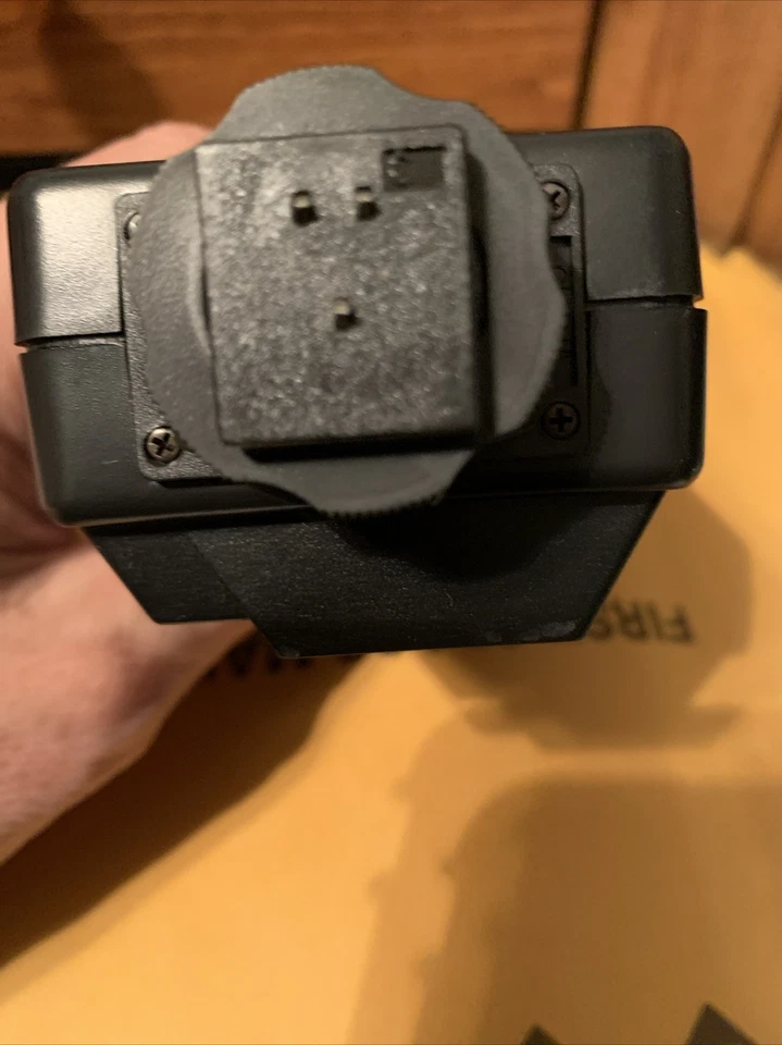 Achiever DZ 260 Auto Thyristor Zoom Flash For Canon 35mm SLR Cameras - UnTested - Image 4 of 4