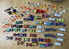 BATTAT DRIVEN POCKET SERIES LOT 45 VEHICLES TRACK ROAD SIGNS TRACK