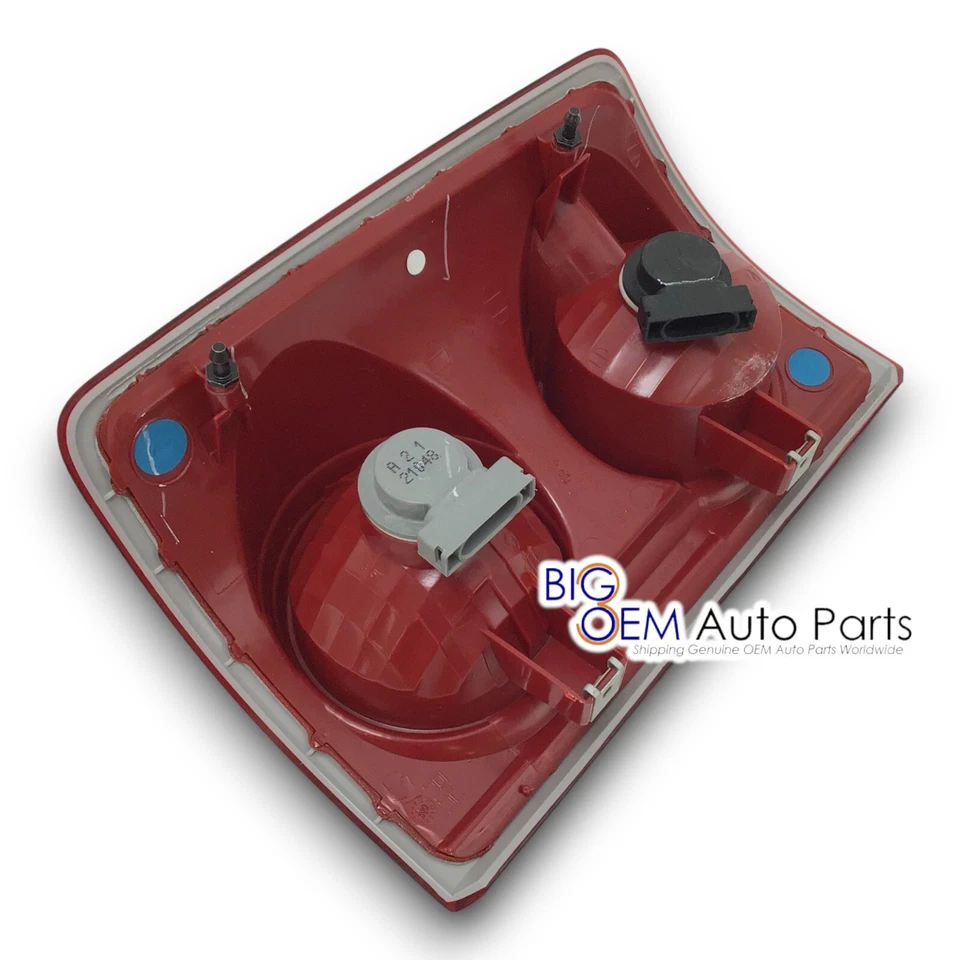 2005 - 2011 Dodge Dakota RH пассажирской стороне задний фонарь 55077604AD OEM - Изображение 2 из 4