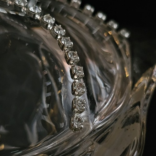 Le Monde Crystal Box with Rhinestones, Trinket Casket, Bejeweled Gift Box - Picture 7 of 10