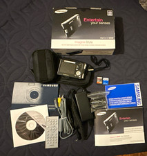 Samsung i8 i-Series 8.1MP Black Compact Camera 3x Zoom w/ Case Charger SD