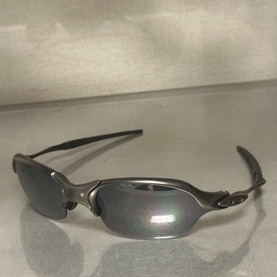 OAKLEY Romeo 2 Polished Titanium Sunglasses Titanium Gunmetal