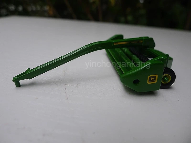 Ertl 2004 John Deere 1/64 Die Cast 1600 Mower Conditioner #5657 *NEW* - Image 3 of 4