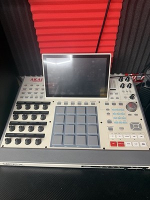 Akai Professional MPC X Special Edition Sampler & Sequencer, 16 Pads, Fader