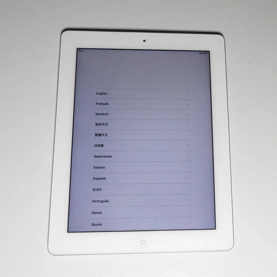 Apple iPad 2nd Gen, White Front, Silver Back, Wi-Fi, 16GB Unlocked 9.7" - Image 3 of 4