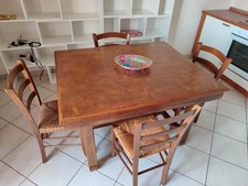 Tavolo in legno stile classico con 4 Sedie