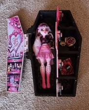 Monster High Skulltimate Secrets Doll Fearidescent Series Draculaura - HNF73