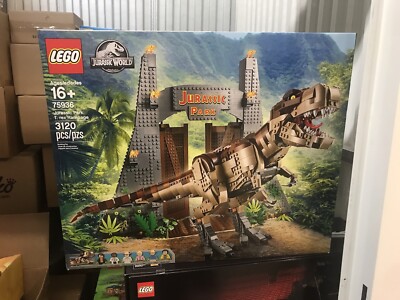 LEGO Jurassic World: Jurassic Park: T. rex Rampage (75936) for